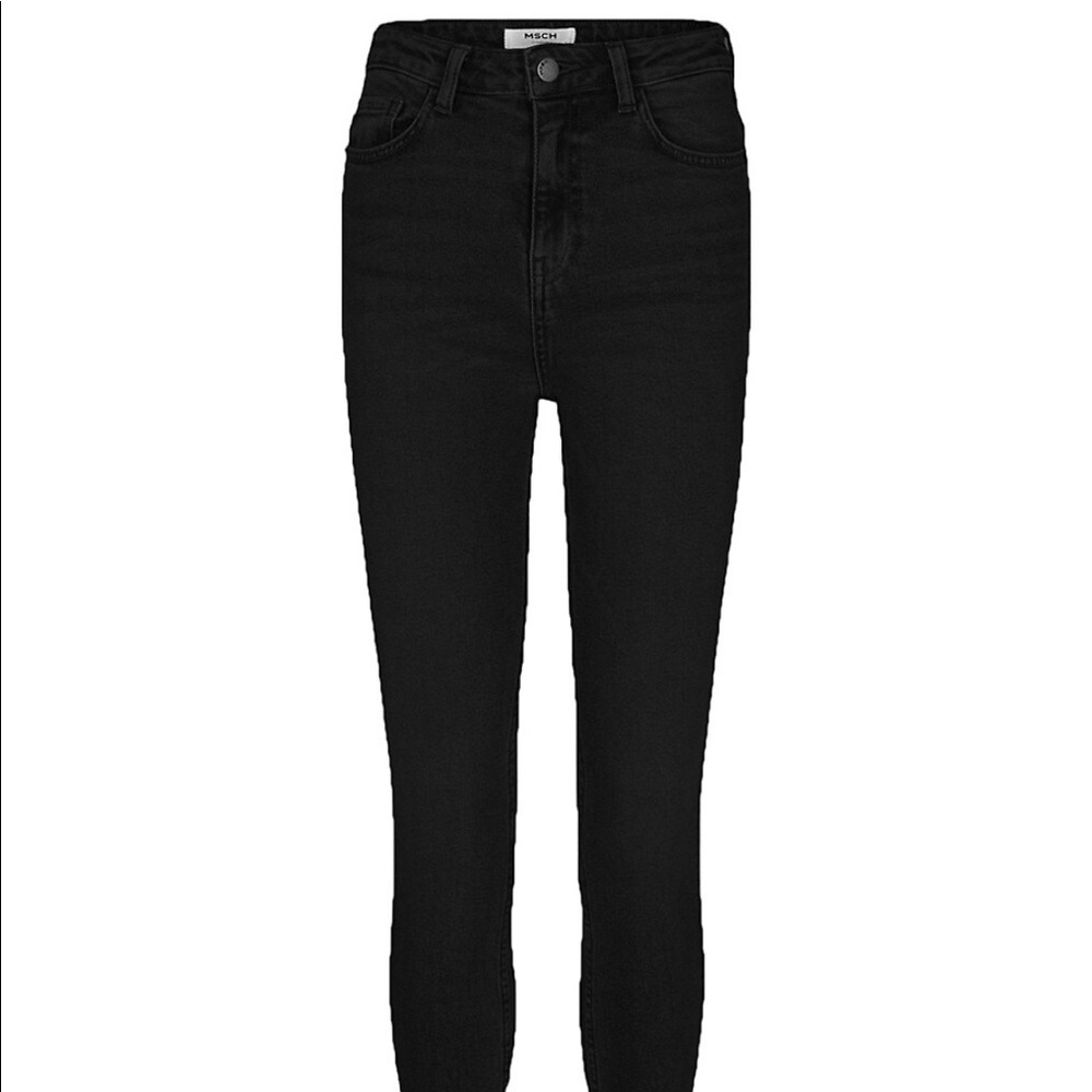 NWT Woman’s high wasted jeans